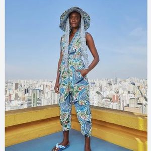 Farm Rio Off White Macaw Flight Canvas Jumpsuit Cropped Legs NWT